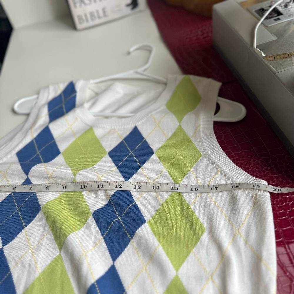 Argyle Sweater
Vest in Green - Picture 3 of 11